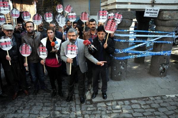 Diyarbakır'da Silahlı Saldırı: Baro Başkanı Elçi Öldürüldü, 1 Polis Şehit- Yeniden