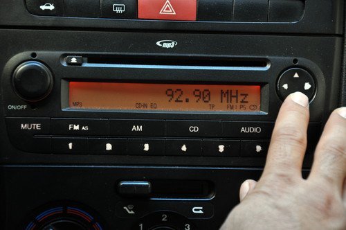 Ev ve arabalardaki radyolar tarihe karışıyor !