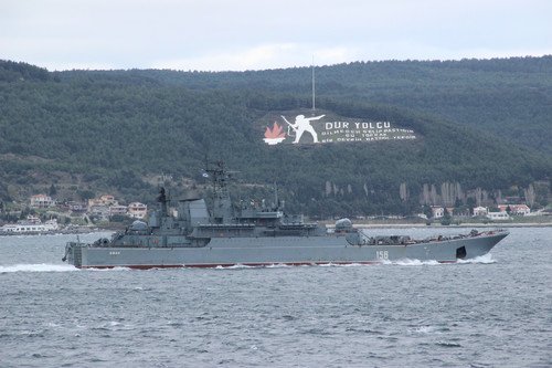 Rus savaş gemisi Yamal boğazdan geçti