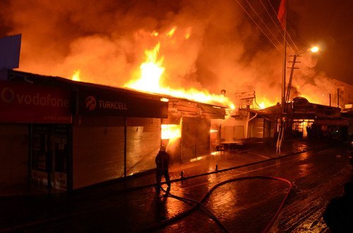 Ankara'da büyük yangın ! O iş merkezi yandı..