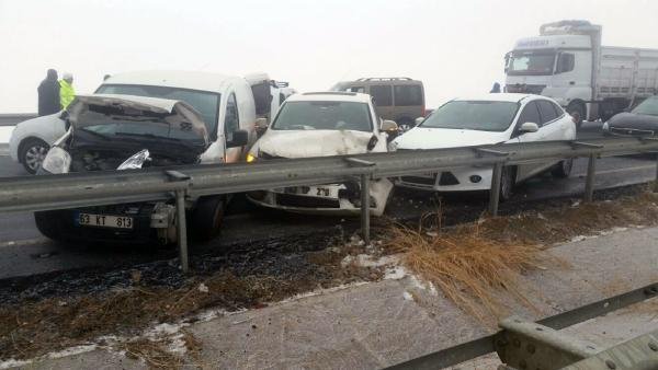 Şanlıurfa'da zincirleme kaza: 22 yaralı