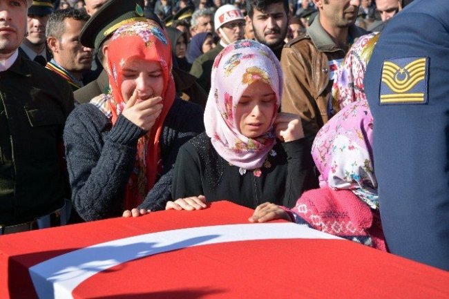 Türkiye kahramanlarına ağlıyor !