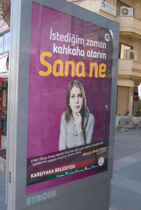 İzmir 8 Mart afişlerini konuşuyor