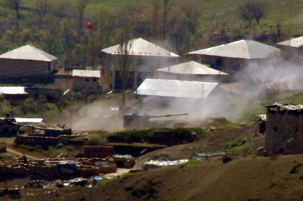 Irak'taki PKK hedefleri top atışıyla vuruldu