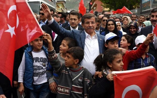 Davutoğlu'ndan kavgacı HDP'lilere sert tepki !