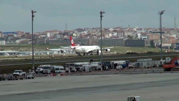 Atatürk Havalimanı'ndan uçaklar peş peşe zorunlu iniş yaptı