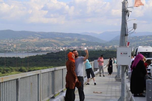 Osmangazi Köprüsü'nde ''selfie''ye 92 TL ceza