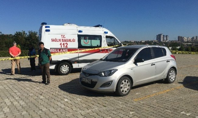 İstanbul'da araçta unutulan çocuk öldü !