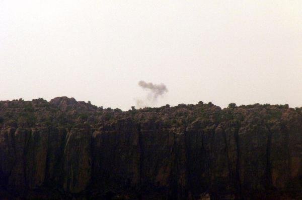 PKK'lılar üs bölgesine saldırdı