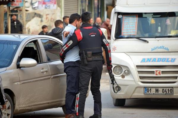 Adana'da 600 polisle dev operasyon