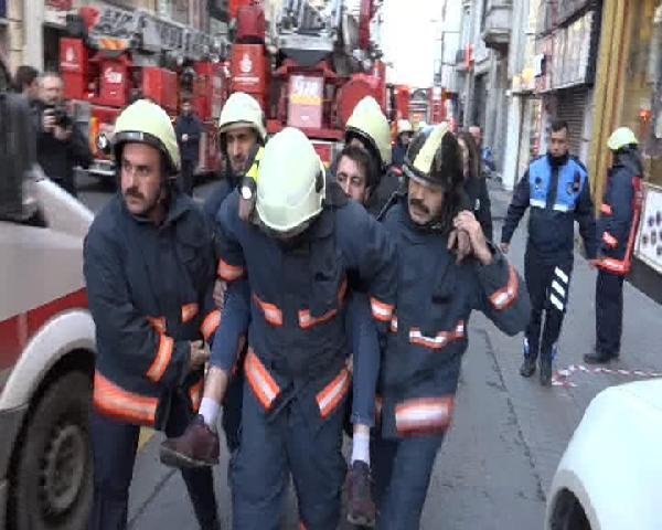 Taksim'de yangın paniği