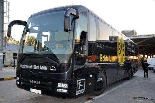 Borussia Dortmund otobüsü gümrük arızasına takıldı