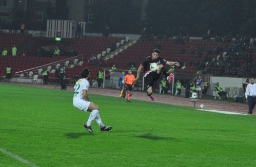 Balıkesirspor: 0 - Bursaspor: 4 (İlk yarı)