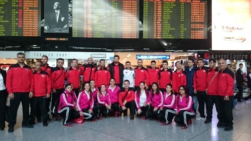 Karate Milli Takımı sporcuları, şampiyonluk için Almanya'ya gitti